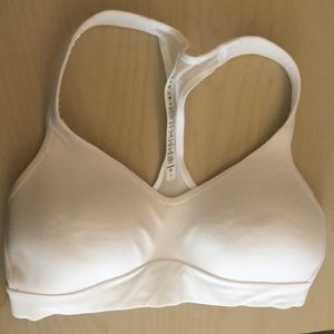 Lululemon bra. Never worn!